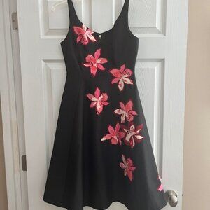 Kate spade Tiger Lily Applique Fit & Flare in Black Floral Dress  Size 0 NWT